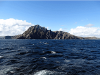 Les bateaux au Cap Horn : Quels yachts peuvent naviguer autour du célèbre promontoire ?
